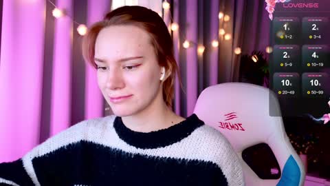 Snapshot of _ramona__ chatting on 01.07.25 im Amy online show from 01.07.25