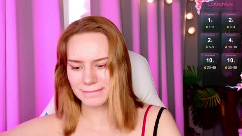 Snapshot of _ramona__ chatting on 01.13.25 im Amy online show from 01.13.25