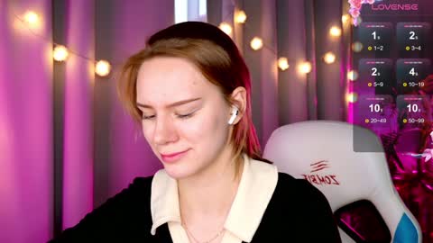 Snapshot of _ramona__ chatting on 01.20.25 im Amy online show from 01.20.25