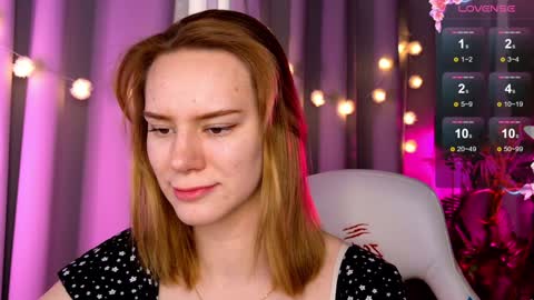 Snapshot of _ramona__ chatting on 01.23.25 im Amy online show from 01.23.25