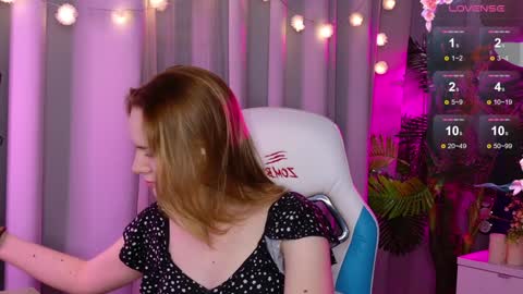 Snapshot of _ramona__ chatting on 01.28.25 im Amy online show from 01.28.25