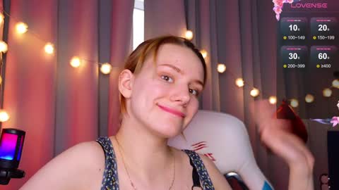 Snapshot of _ramona__ chatting on 02.04.25 im Amy online show from 02.04.25