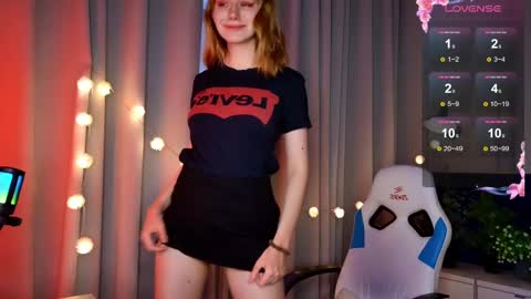 Snapshot of _ramona__ chatting on 02.10.25 im Amy online show from 02.10.25