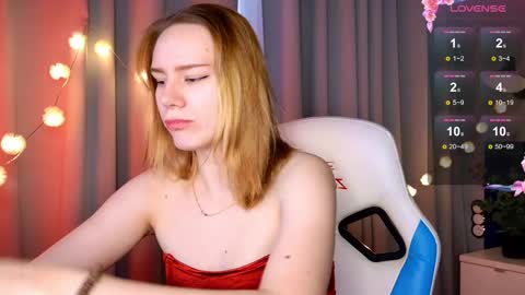 Snapshot of _ramona__ chatting on 02.13.25 im Amy online show from 02.13.25