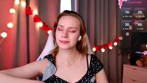 Snapshot of _ramona__ chatting on 02.14.25 im Amy online show from 02.14.25