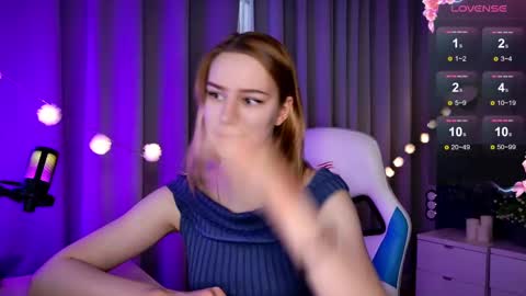 Snapshot of _ramona__ chatting on 03.02.25 im Amy online show from 03.02.25