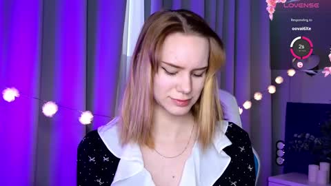 Snapshot of _ramona__ chatting on 03.03.25 im Amy online show from 03.03.25