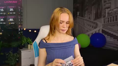 Snapshot of _ramona__ chatting on 09.16.25 im Amy online show from 09.16.25