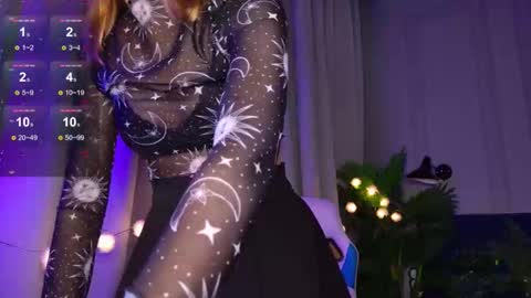 Snapshot of _ramona__ chatting on 10.06.25 im Amy online show from 10.06.25