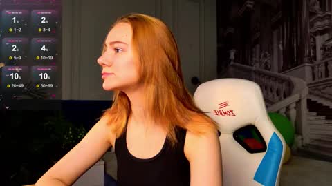 Snapshot of _ramona__ chatting on 10.09.25 im Amy online show from 10.09.25