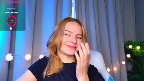 Snapshot of _ramona__ chatting on 10.17.25 im Amy online show from 10.17.25