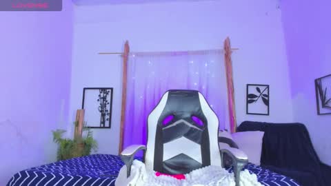 Snapshot of _redmoon chatting on 10.05.25 Moon online show from 10.05.25