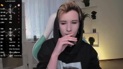 Snapshot of _rein_ramm chatting on 04.30.26 Rein online show from 04.30.26