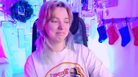 Snapshot of _rockstone_ chatting on 12.20.25 Rock stone online show from 12.20.25