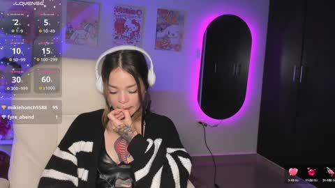   online show from 01.08.25