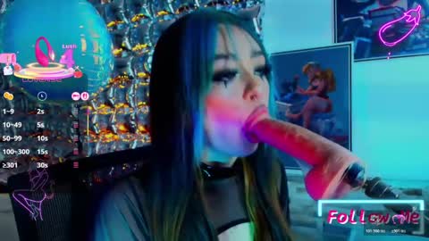 Zacura online show from 10.21.25