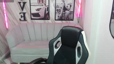 Samantha online show from 01.14.25