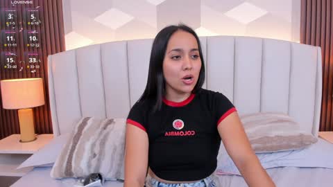 Snapshot of _sammy_fit chatting on 12.18.24 Antonella online show from 12.18.24