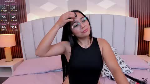 Snapshot of _sammy_fit chatting on 02.21.25 Antonella online show from 02.21.25