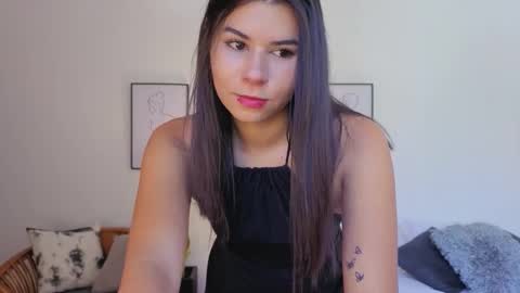 Snapshot of _samycute chatting on 09.10.25 Samy. online show from 09.10.25