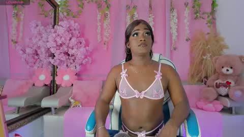 Snapshot of _samylove_ chatting on 10.16.25 Sammy online show from 10.16.25