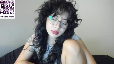 Snapshot of _scarletgirl_ chatting on 05.01.26 Chloee online show from 05.01.26