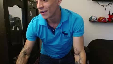 Snapshot of _schnnneider_ chatting on 11.07.25 SCHNEIDER online show from 11.07.25