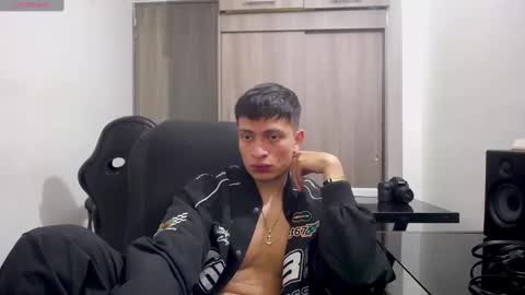 Juan Pablo-independent model online show from 01.20.25
