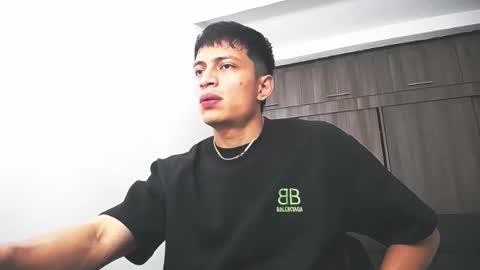 Juan Pablo-independent model online show from 02.13.26