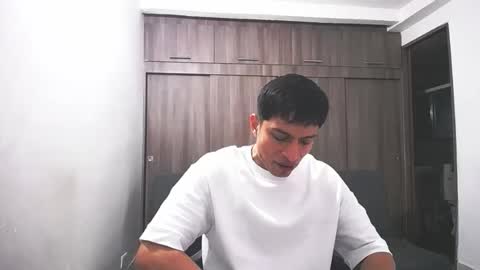 Juan Pablo-independent model online show from 03.29.26