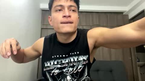 Juan Pablo-independent model online show from 04.13.26