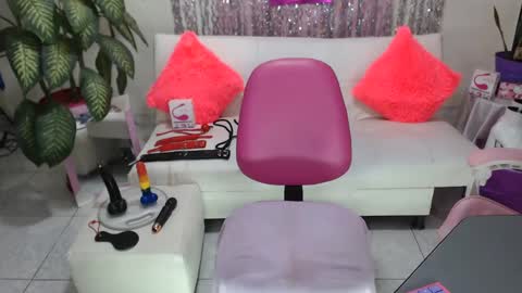 Snapshot of _sexypamela chatting on 03.04.25 sexy pamela online show from 03.04.25