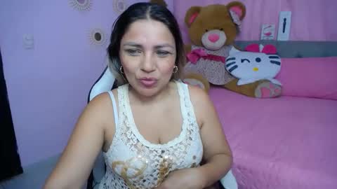 Snapshot of _sexyredhead_ chatting on 10.30.25 KATA online show from 10.30.25