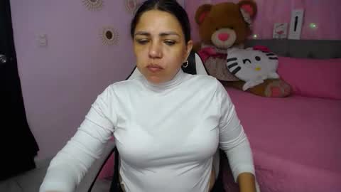 Snapshot of _sexyredhead_ chatting on 11.02.25 KATA online show from 11.02.25