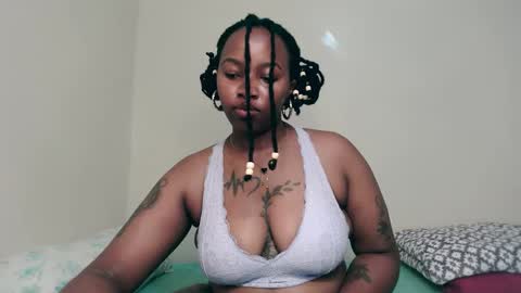 _sexysquirter online show from 11.16.25