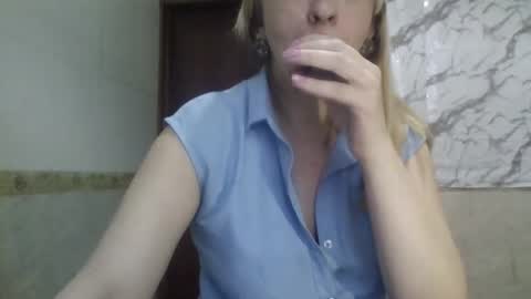 Snapshot of _sexyxsveta_ chatting on 02.14.26 SexyXSveta online show from 02.14.26