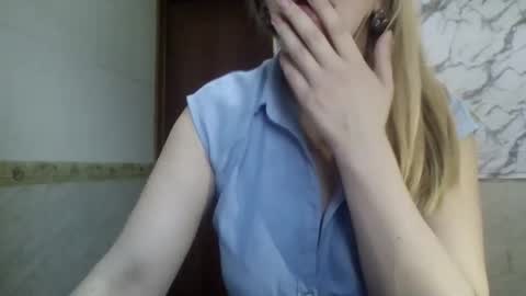 Snapshot of _sexyxsveta_ chatting on 03.29.26 SexyXSveta online show from 03.29.26