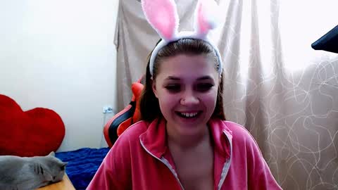 Snapshot of _shy_bunny__ chatting on 03.02.25 Mari online show from 03.02.25
