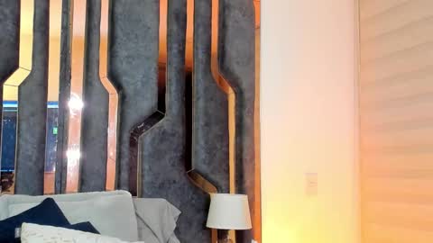 _silvia_vega_ online show from 11.27.25