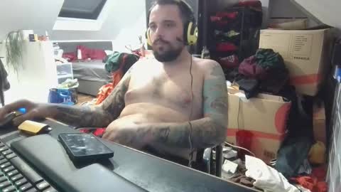 _smiley_bear27 online show from 01.10.26