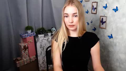 Snapshot of _snow_queen__ chatting on 12.13.24 Rachel online show from 12.13.24