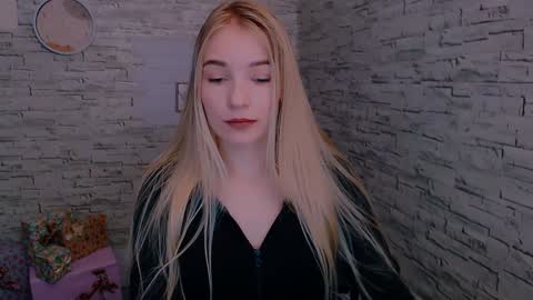 Snapshot of _snow_queen__ chatting on 01.08.25 Rachel online show from 01.08.25