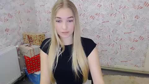 Snapshot of _snow_queen__ chatting on 02.07.25 Rachel online show from 02.07.25