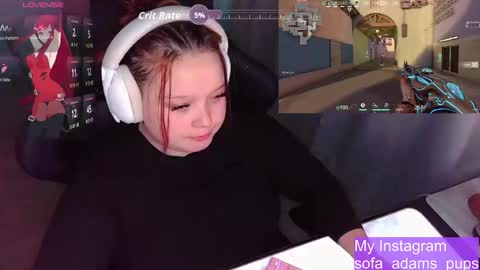 Snapshot of _sofia_adam_ chatting on 10.23.25 pups online show from 10.23.25