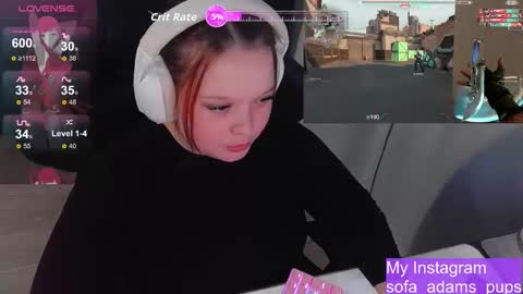Snapshot of _sofia_adam_ chatting on 11.03.25 pups online show from 11.03.25