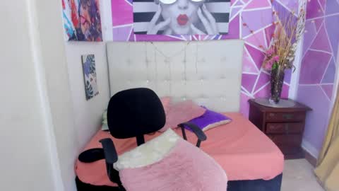 Sofia online show from 12.17.24