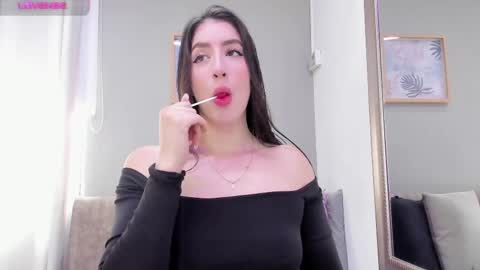    640  200   online show from 10.01.25