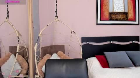    640  200   online show from 12.02.25