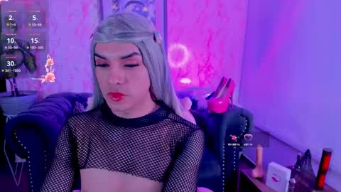 SofiLuna online show from 01.15.25
