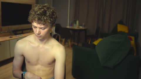 OLIVERpvt is open online show from 12.05.24